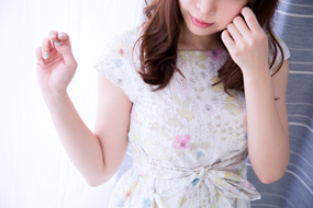 ����@����